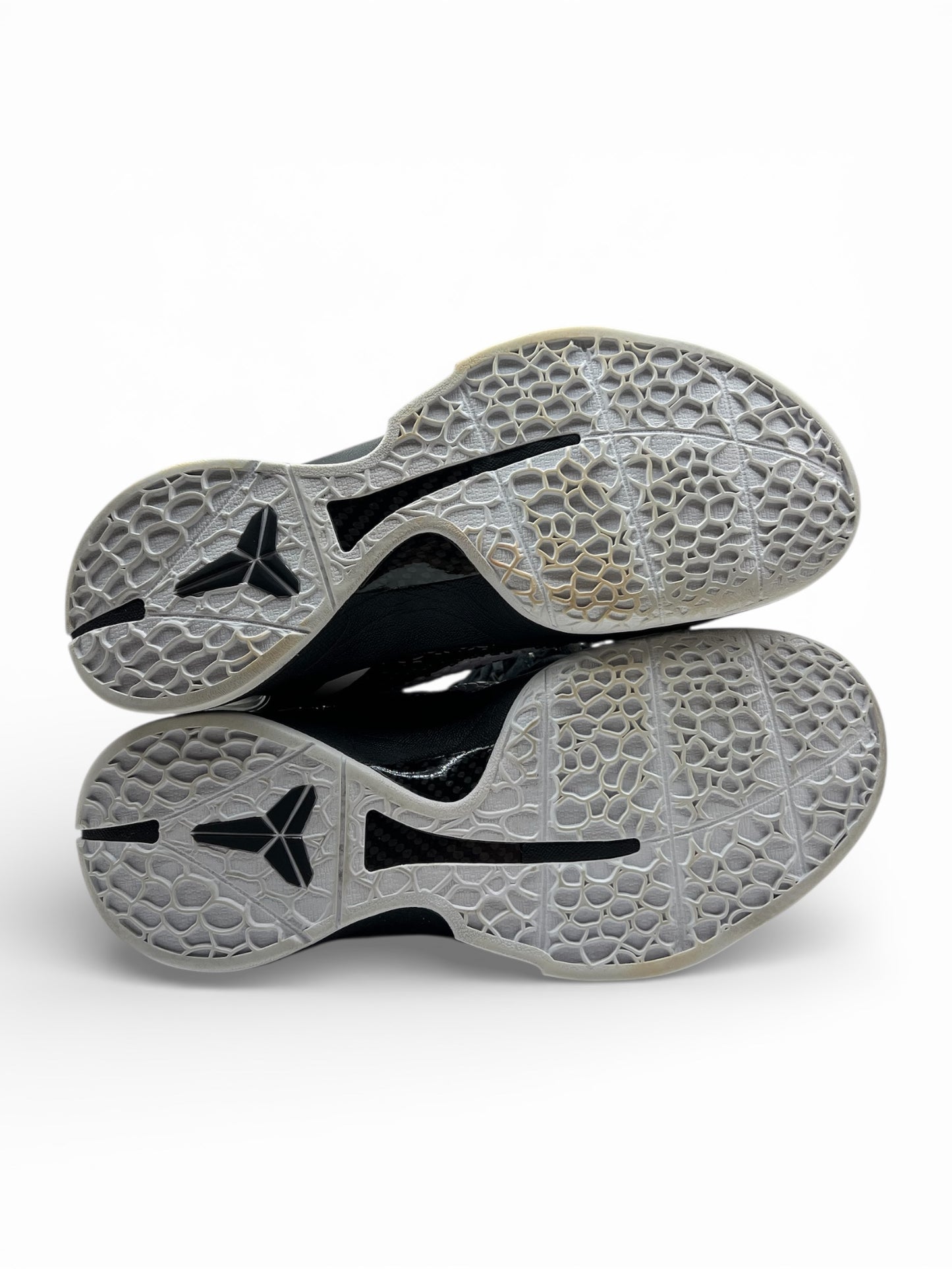 Nike Kobe 6 Protro “Mambacita Sweet 16” 2022