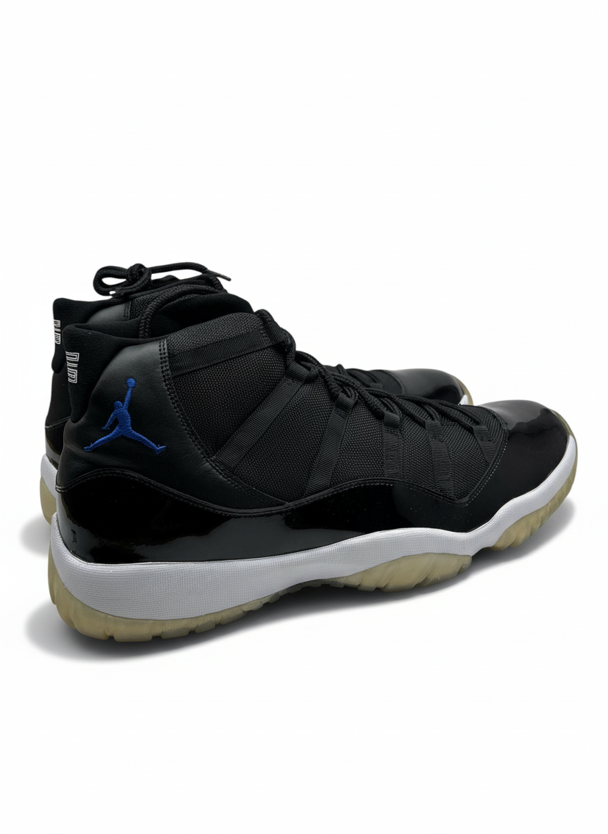 Air Jordan 11 Retro “Space Jam” 2009
