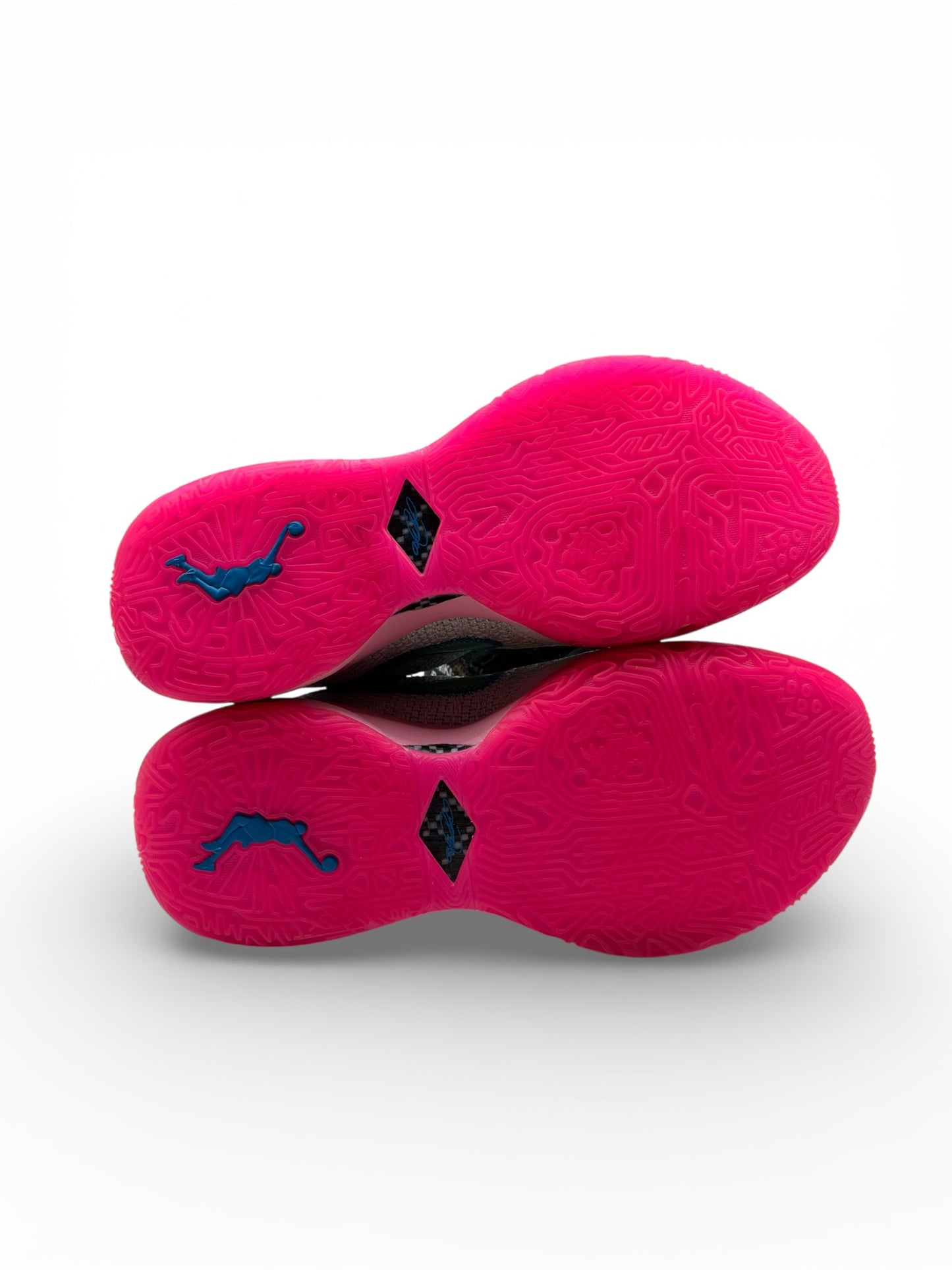 Nike LeBron 20 “Time Machine” 2022