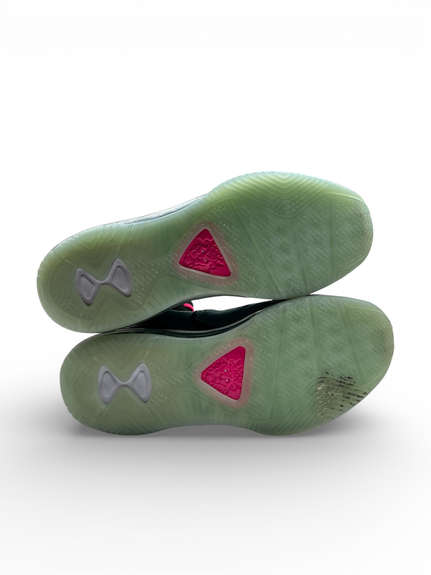 Nike LeBron 8 “South Beach” 2021