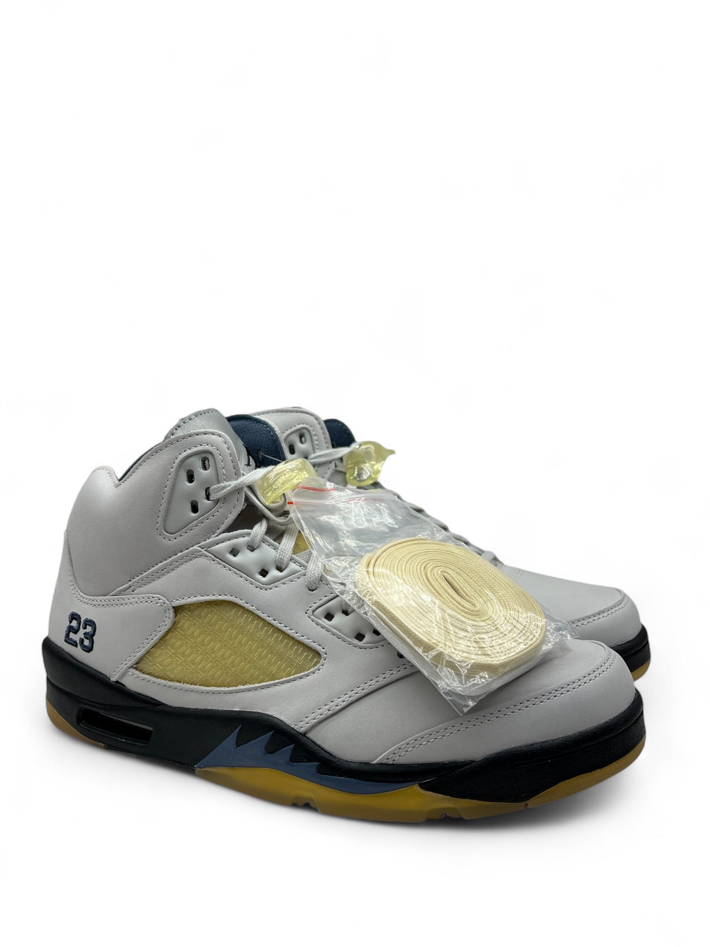 Air Jordan 5 Retro x A Ma Maniére "Dawn" 2023